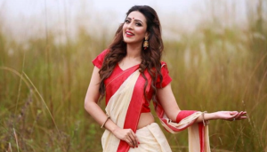 শাড়ি পরা পিকচার