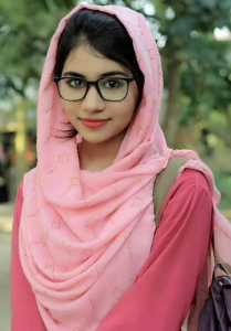 আধুনিক মেয়েদের পিক