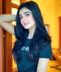 আধুনিক মেয়েদের পিক