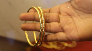 সুন্দর সোনার চুড়ির ডিজাইন