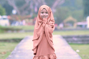 ছোট মেয়েদের হিজাব পরা পিকচার