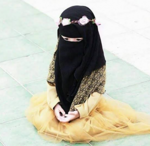 ছোট মেয়েদের হিজাব পরা পিকচার