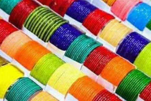 রেশমি চুড়ির ছবি