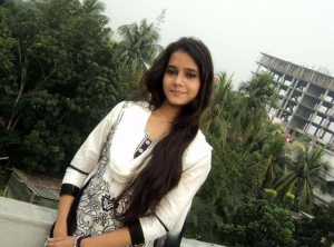 গ্রামের সাধারণ মেয়েদের ফটো