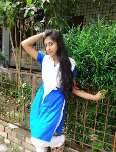 গ্রামের সাধারণ মেয়েদের ফটো